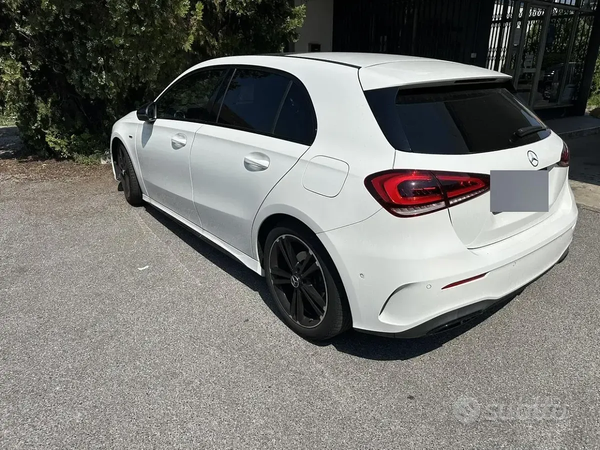 Usata Mercedes 180 Premium 116 CV (85 kW) 2021 Bianco Berlina
