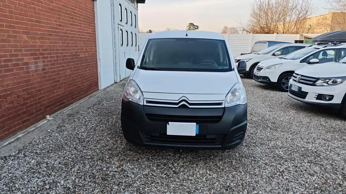 Usata Citroën Berlingo Feel 69 CV (50 kW) 2017 Bianco Monovolume