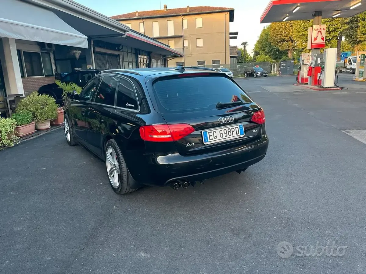Usata Audi A4 143 CV (105 kW) 2011 Nero Station wagon