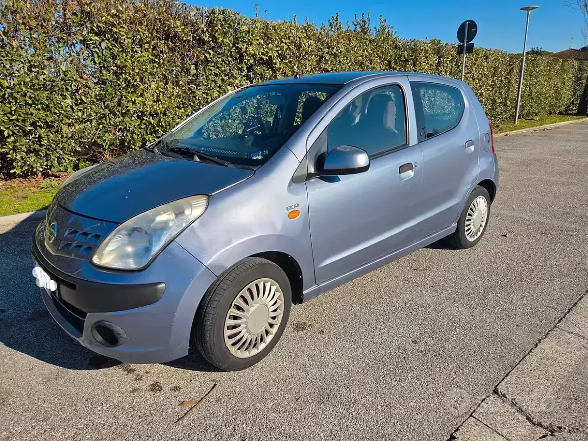 Usata Nissan Pixo 68 CV (50 kW) 2009 Blu Utilitaria