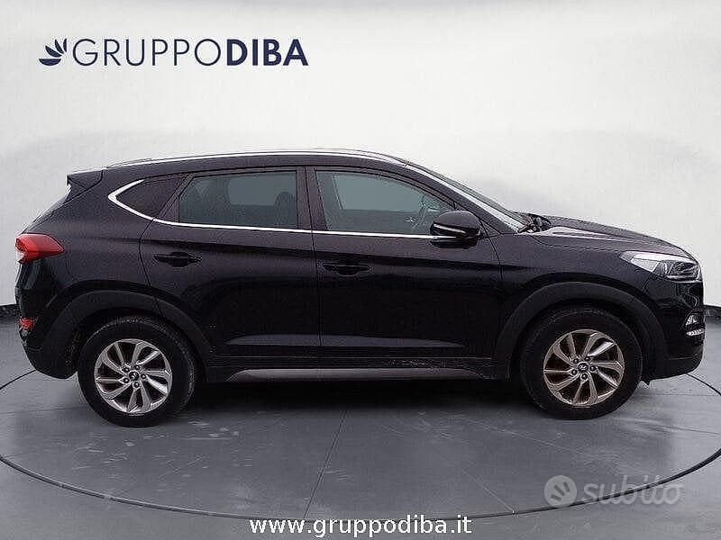 Käytetty Hyundai Tucson Xpossible 116 HP (85 kW) 2016 Musta Katumaasturi