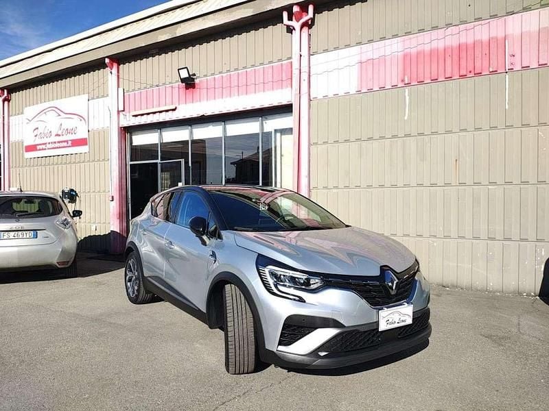 Usata Renault Captur RS Line 94 CV (69 kW) 2022 Argento SUV