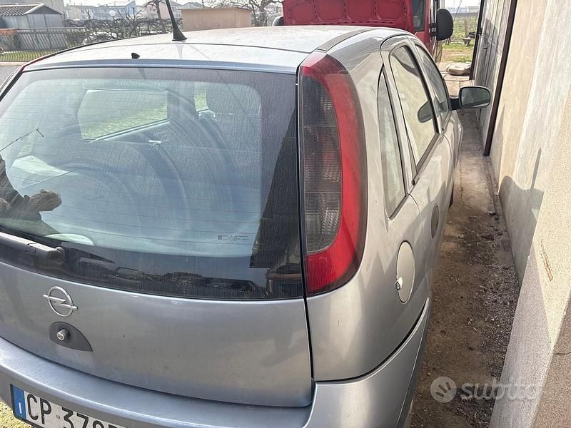Usata Opel Corsa Njoy 90 CV (66 kW) 2003 Grigio Utilitaria