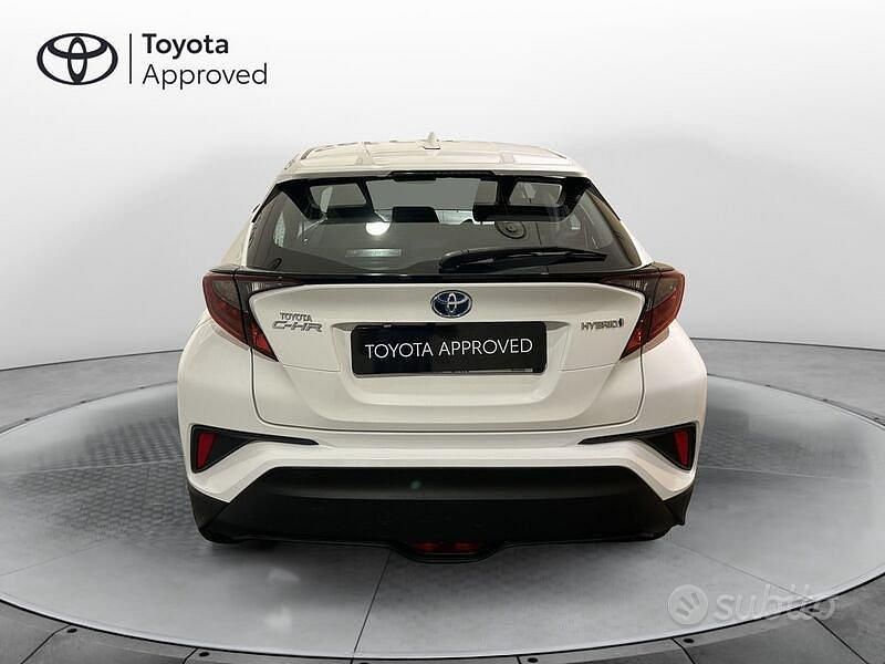 Usado Toyota C-HR Active 122 CV (89 kW) 2022 Blanco SUV