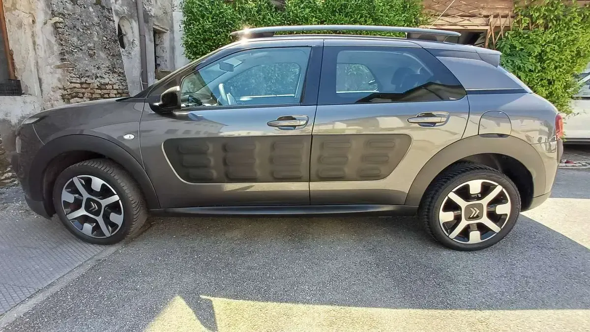 Usata Citroën C4 Feel 99 CV (72 kW) 2017 Grigio SUV