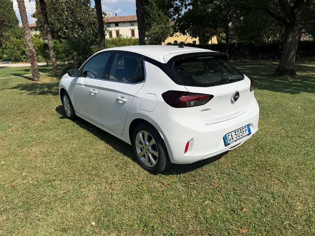 Usata Opel Corsa Elegance 75 CV (55 kW) 2020 Bianco Utilitaria