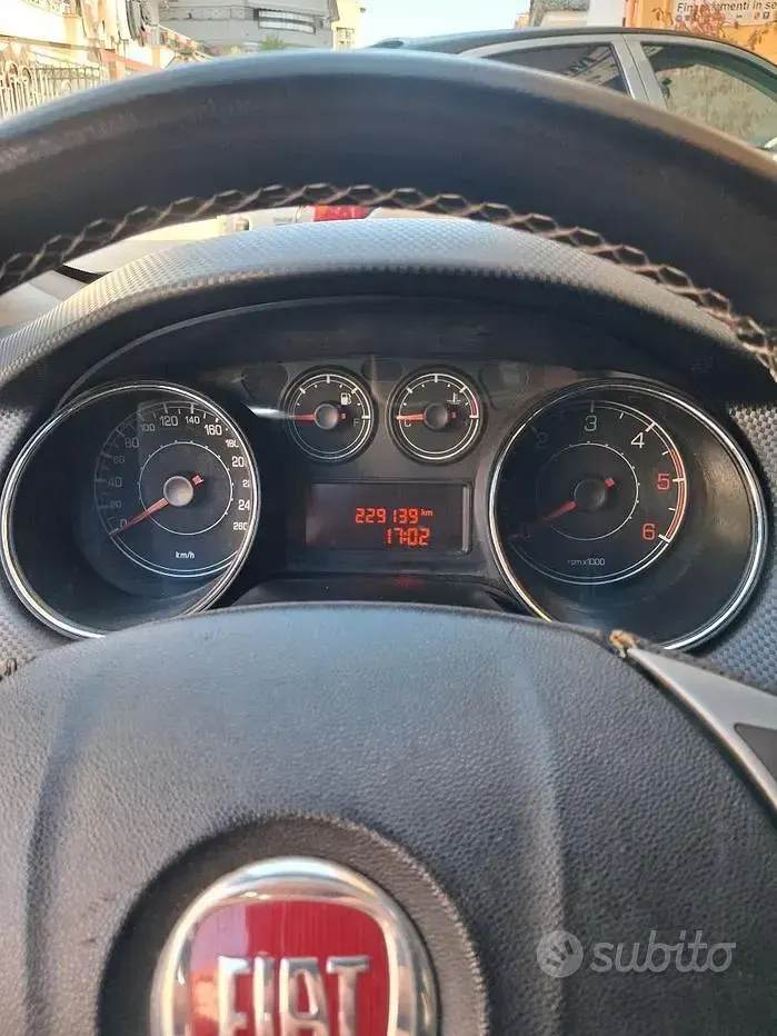 Usata Fiat Bravo 120 CV (88 kW) 2012 Nero Utilitaria