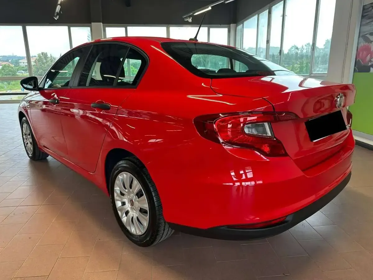 Usata Fiat Tipo 101 CV (74 kW) 2022 Rosso Berlina