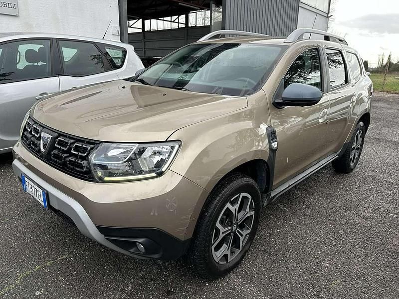 Usata Dacia Duster Prestige 114 CV (83 kW) 2018 Oro SUV