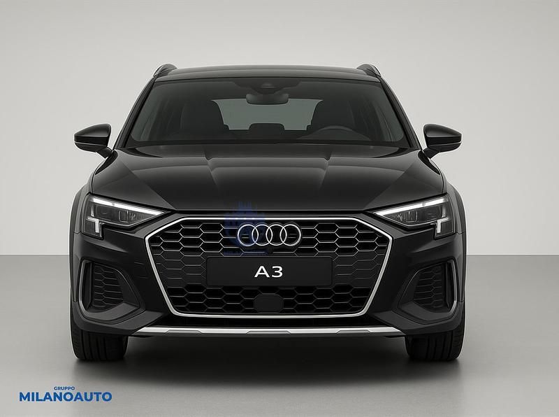 Usata Audi A3 Ambiente 150 CV (110 kW) 2024 Nero Utilitaria