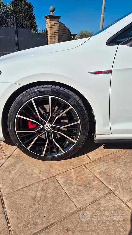 Usata VW Golf VII GTI 220 CV (161 kW) 2014 Bianco Berlina