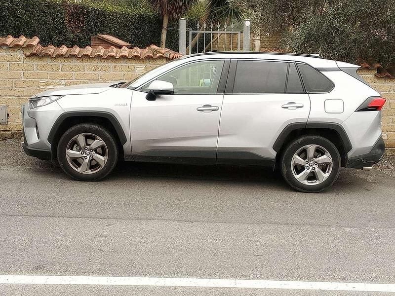 Usata Toyota RAV4 Hybrid 178 CV (130 kW) 2021 SUV