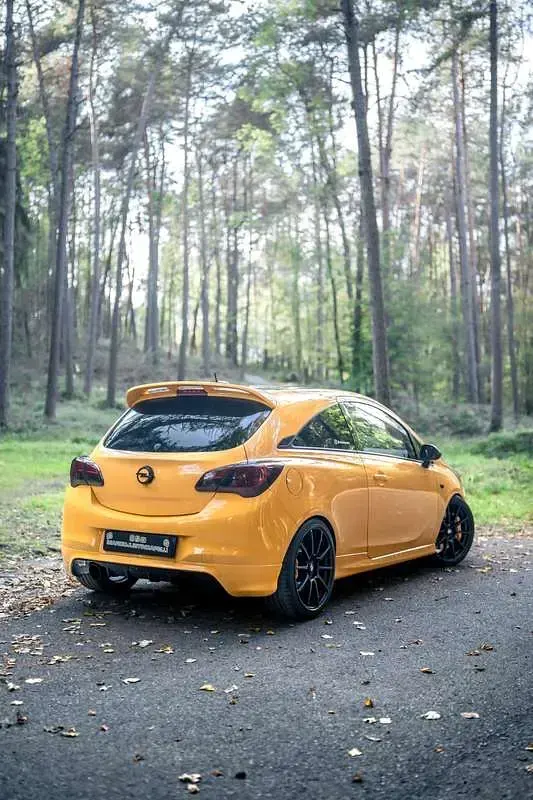 Usata Opel Corsa OPC 207 CV (152 kW) 2018 Giallo Utilitaria
