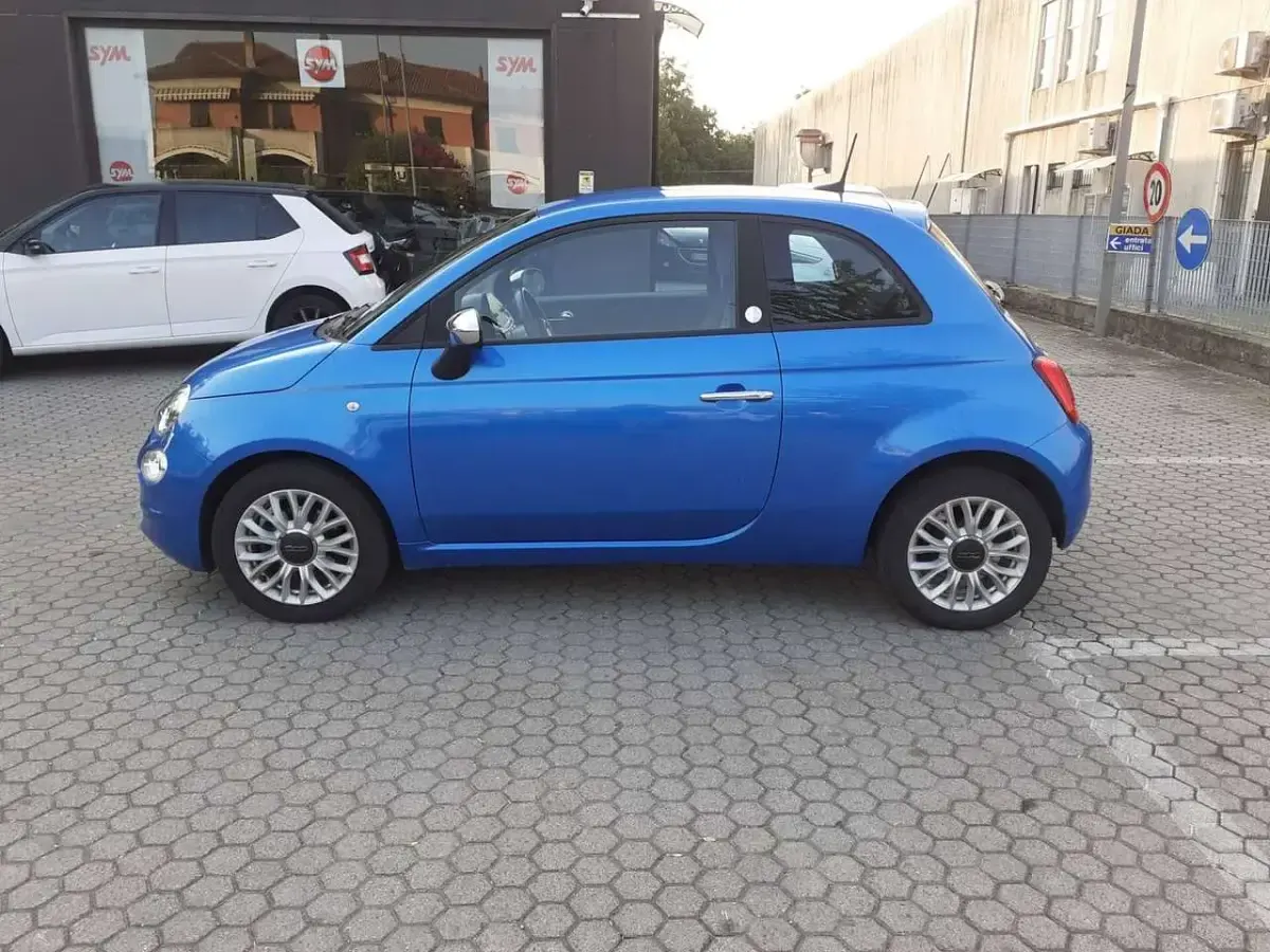 Usata Fiat 500 Mirror 69 CV (50 kW) 2018 Blu/azzurro Utilitaria