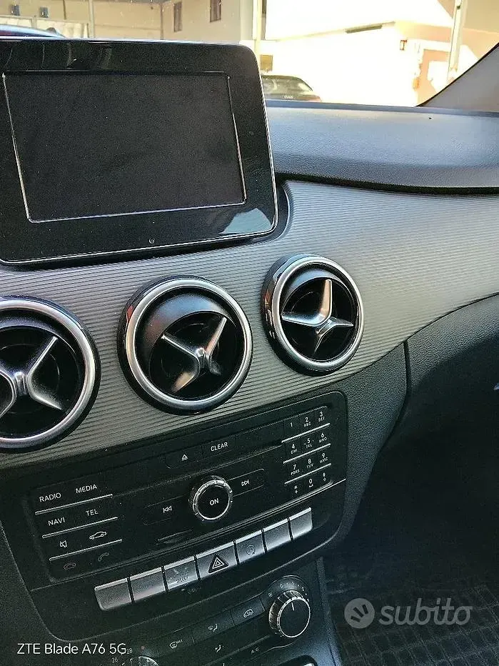 Usata Mercedes B200 136 CV (100 kW) 2019 Nero Utilitaria