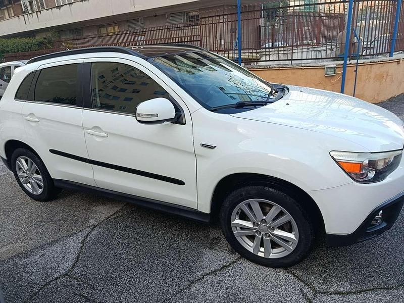 Begagnad Mitsubishi ASX Intense 150 HK (110 kW) 2011 Vit SUV