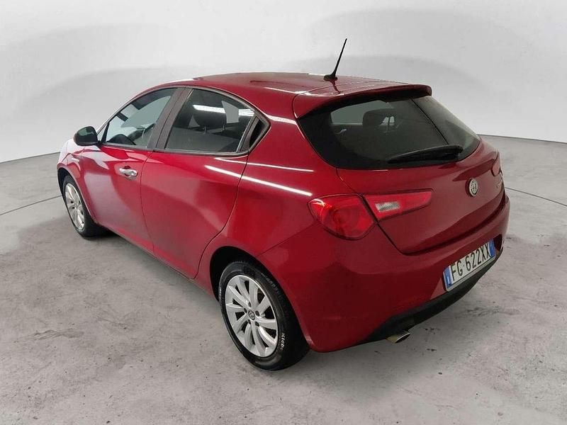 Usata Alfa Romeo Giulietta 120 CV (88 kW) 2017 Rosso Utilitaria
