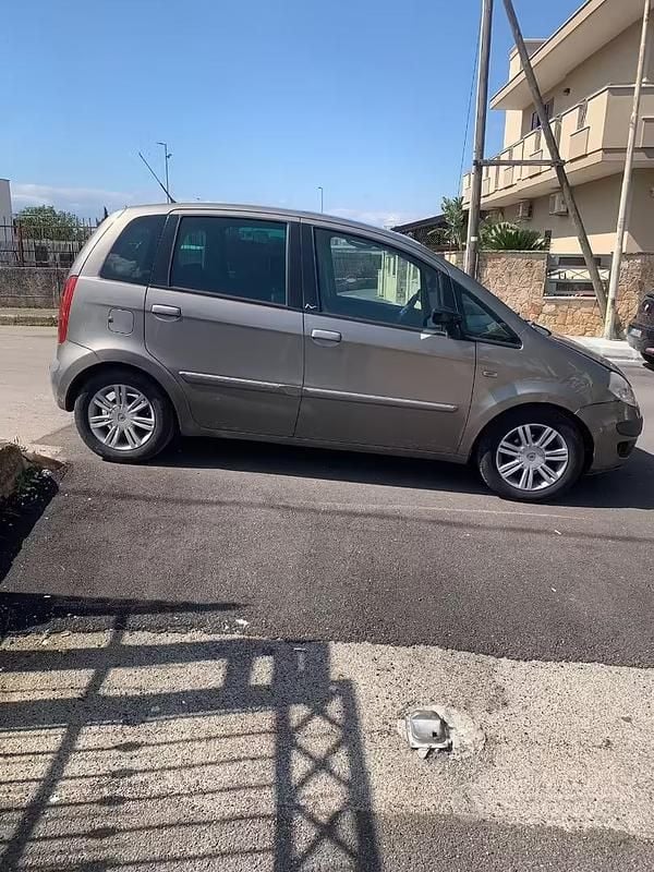 Usata Lancia Musa 2005 Verde Monovolume