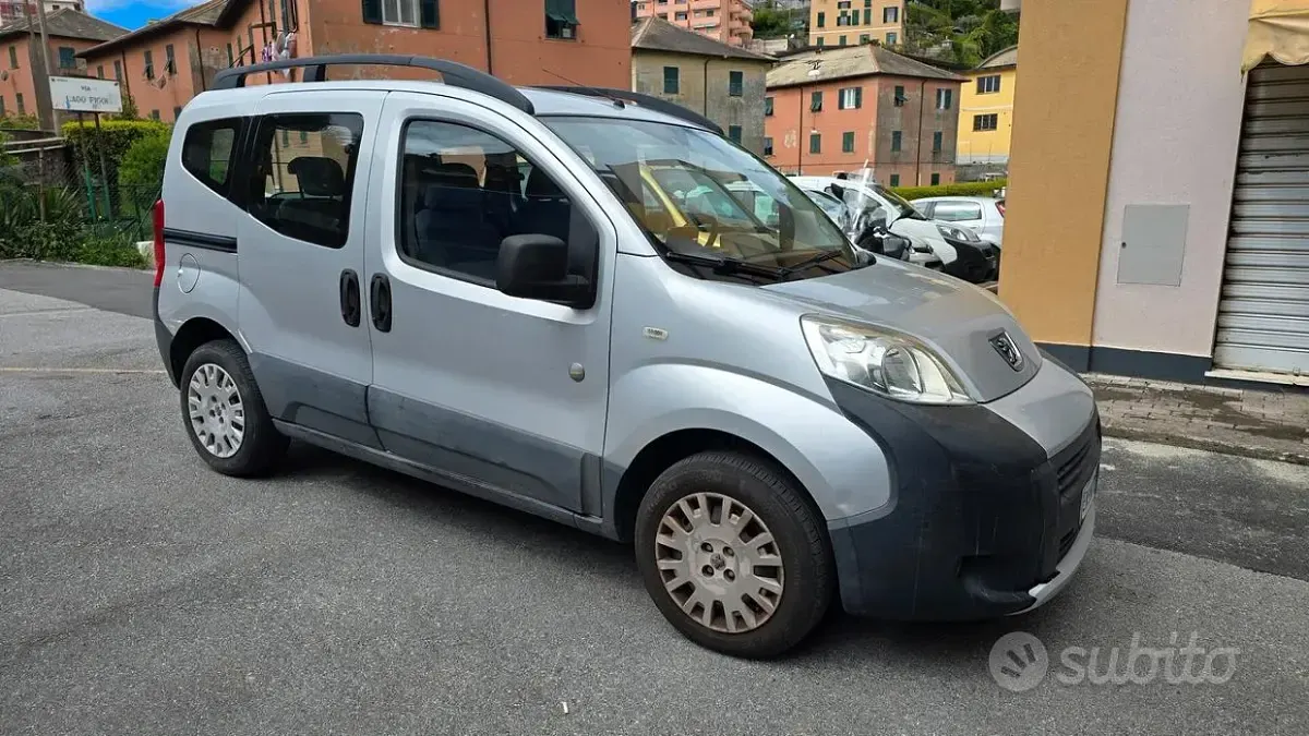 Usata Peugeot Bipper Outdoor 75 CV (55 kW) 2012 Grigio Monovolume