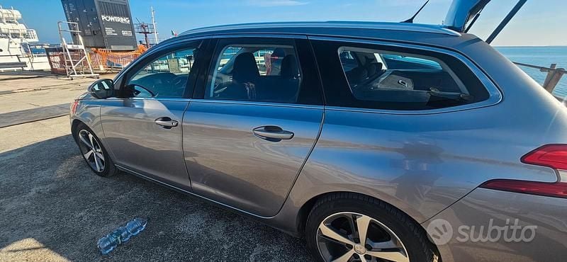 Usata Peugeot 308 SW 120 CV (88 kW) 2016 Grigio Station wagon