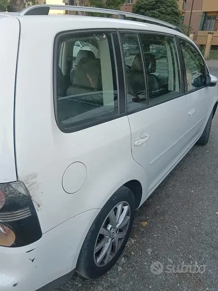 Usata VW Touran 150 CV (110 kW) 2010 Bianco Monovolume