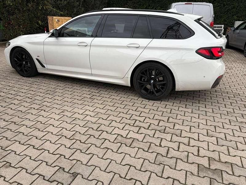Usata BMW 530 M Sport 249 CV (183 kW) 2022 Bianco Station wagon