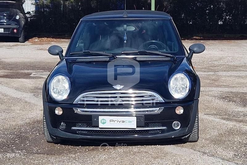 Usata Mini One Cabriolet 90 CV (66 kW) 2005 Nero Cabrio