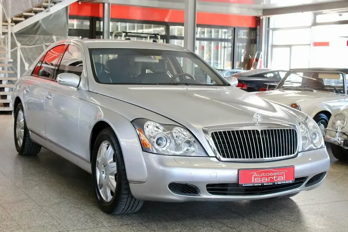 Usata Maybach 57 551 CV (405 kW) 2004 Argento Berlina