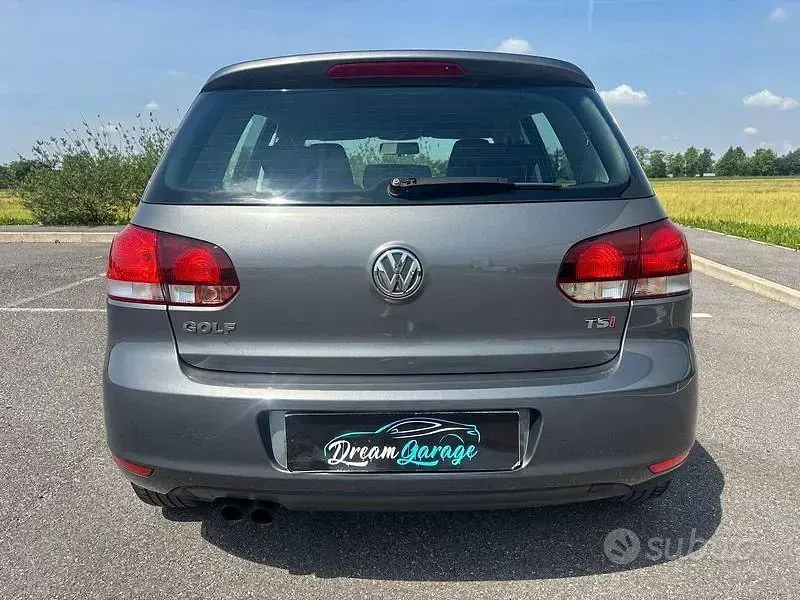 Usado VW Golf VI 122 CV (89 kW) 2011 Gris Utilitario
