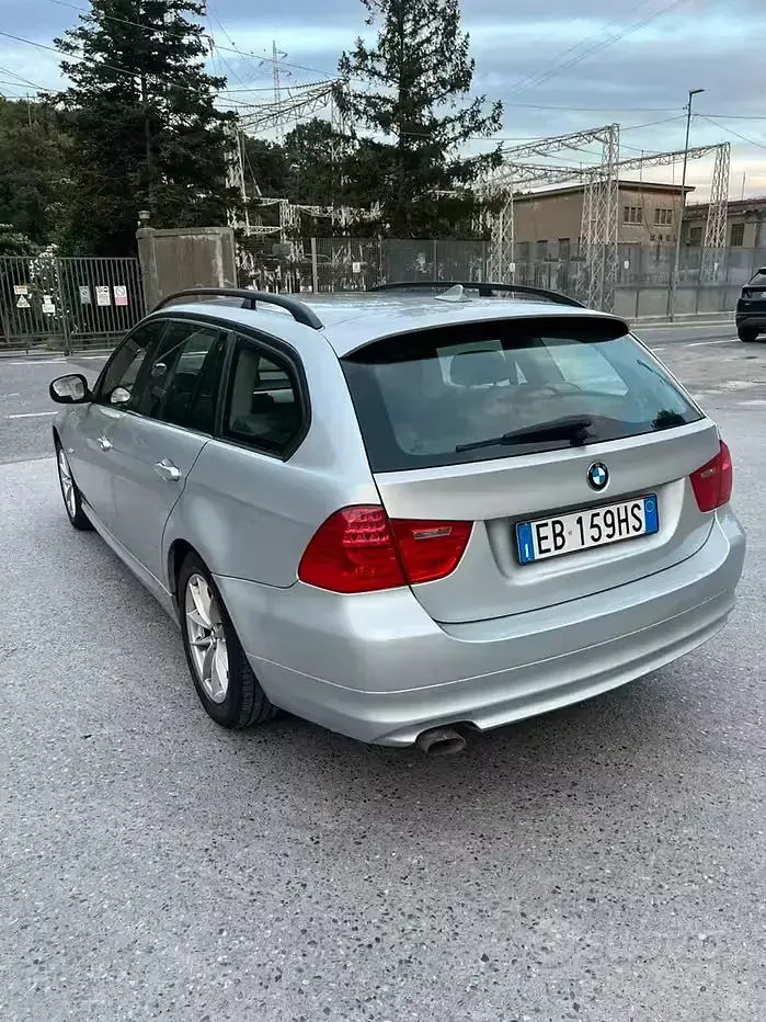 Usata BMW 318 M Sport 143 CV (105 kW) 2011 Grigio Station wagon