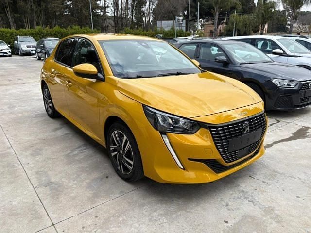 Usata Peugeot 208 Allure 101 CV (74 kW) 2021 Oro Utilitaria