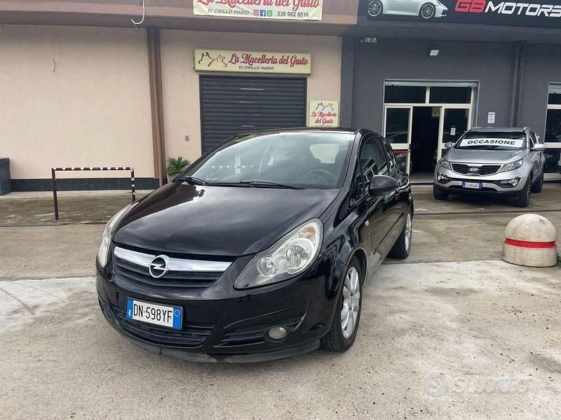 Usata Opel Corsa Sport 91 CV (66 kW) 2008 Bianco Utilitaria