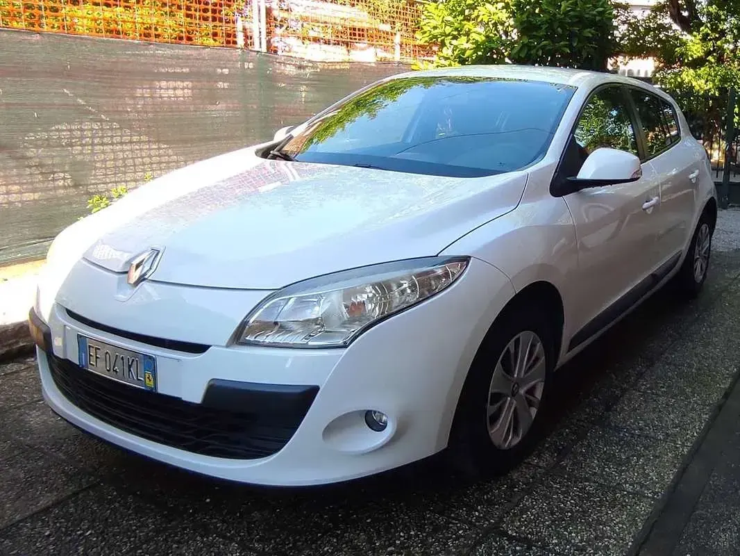 Usata Renault Mégane 90 CV (66 kW) 2010 Bianco Berlina