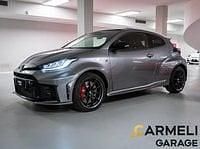 Usata Toyota Yaris 280 CV (205 kW) 2024 Grigio scuro metallizzato Utilitaria