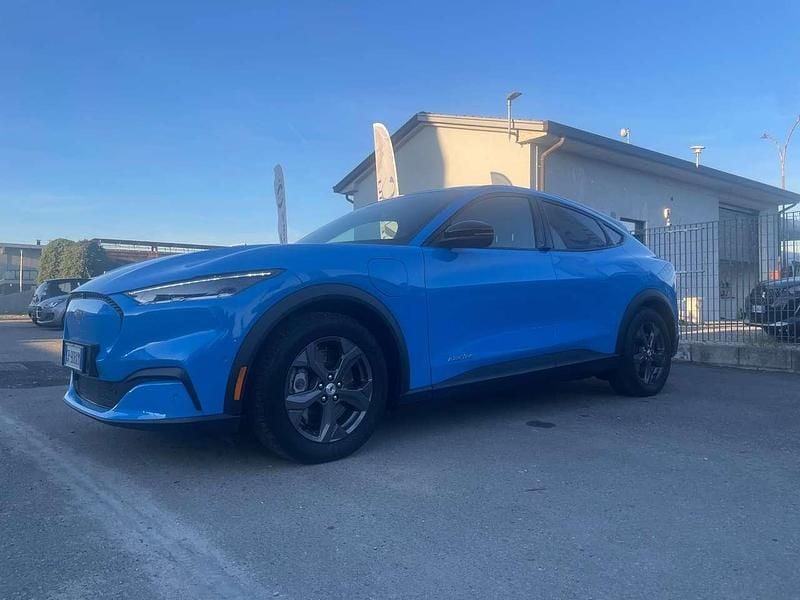 Blu/azzurro Usata 2023 Ford Mustang Mach-E Standard Range SUV | 26.900 € (Super prezzo) - Immagine 1/4