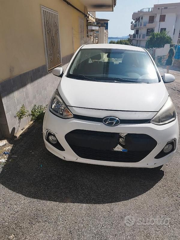 Usata Hyundai i10 67 CV (49 kW) 2014 Bianco Utilitaria