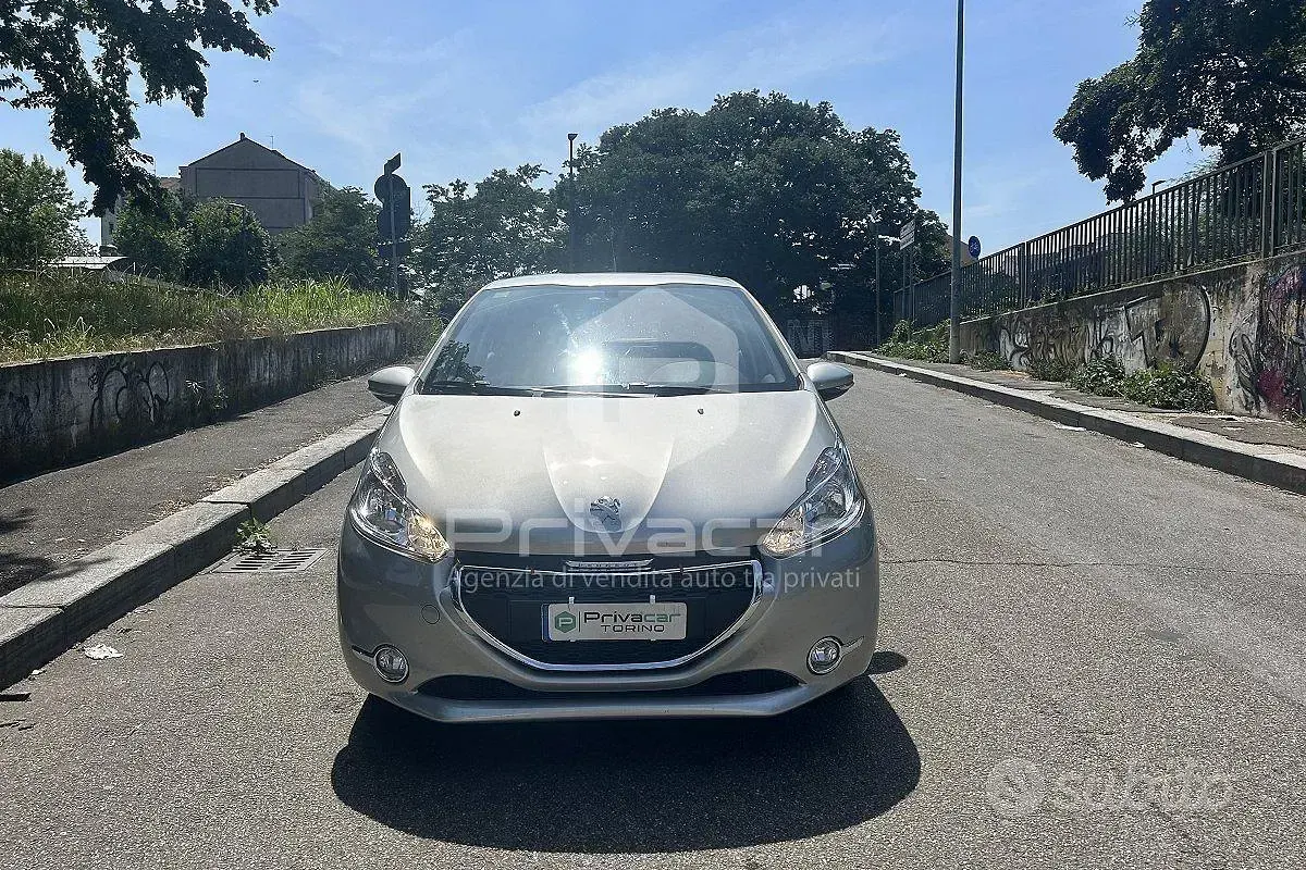 Usata Peugeot 208 Access 68 CV (50 kW) 2015 Grigio Utilitaria
