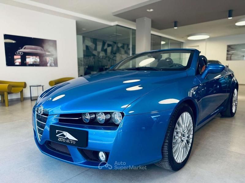Blu/azzurro Usata 2008 Alfa Romeo Spider Exclusive Cabrio | 17.300 € (Molto cara) - Immagine 1/4