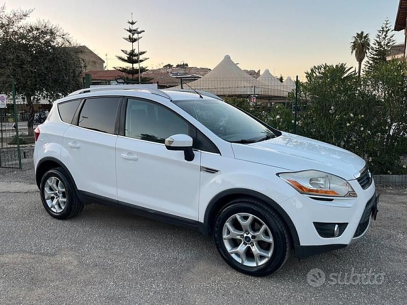 Usata Ford Kuga 136 CV (100 kW) 2010 Bianco SUV