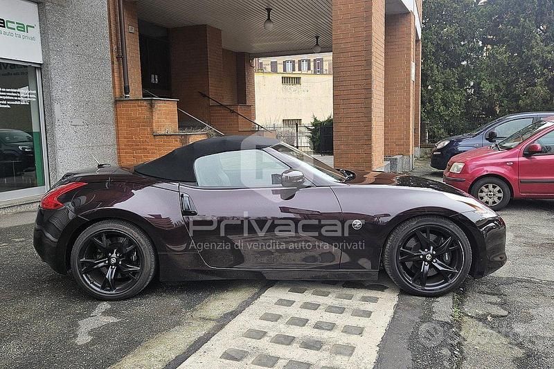 Usata Nissan 370Z 328 CV (241 kW) 2011 Nero Cabrio