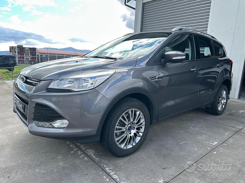 Usata Ford Kuga Titanium 140 CV (102 kW) 2014 Grigio SUV