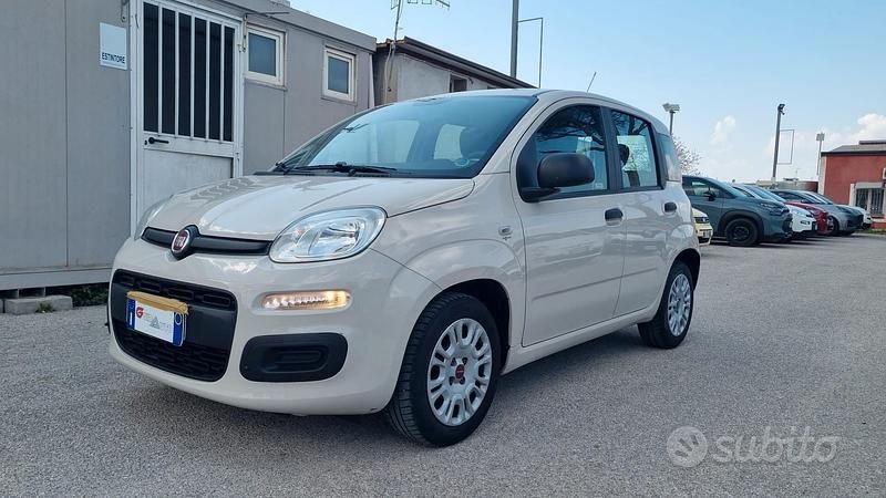 Usata Fiat Panda Easy 69 CV (50 kW) 2016 Beige Utilitaria