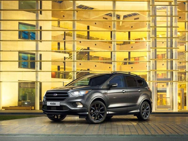 Grigio Usata 2018 Ford Kuga ST-Line SUV | 15.990 € (Buon prezzo) - Immagine 1/1
