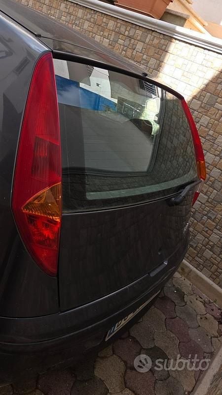 Usata Fiat Punto 2000 Grigio Utilitaria