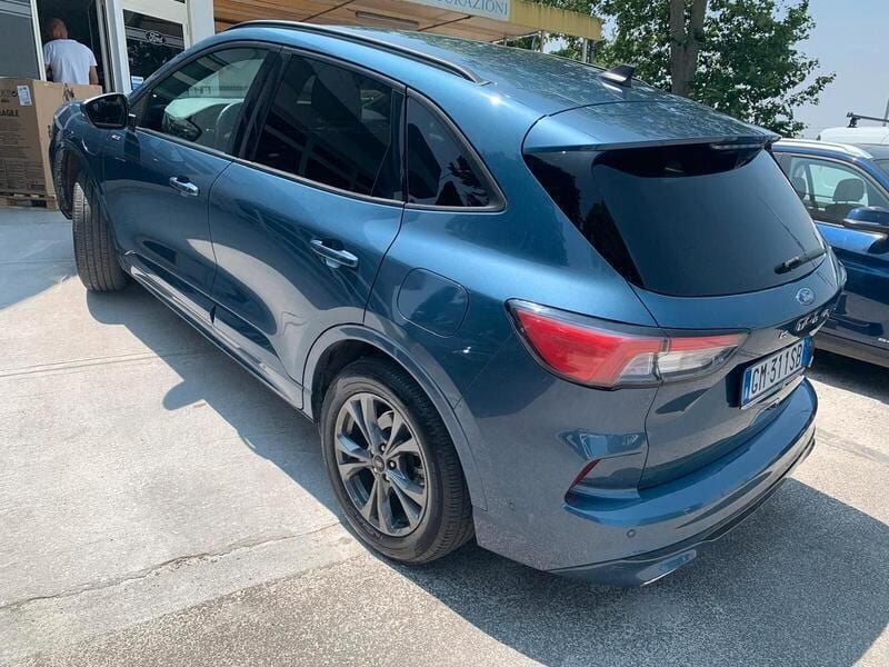 Usata Ford Kuga ST-Line 225 CV (165 kW) 2023 Blu SUV