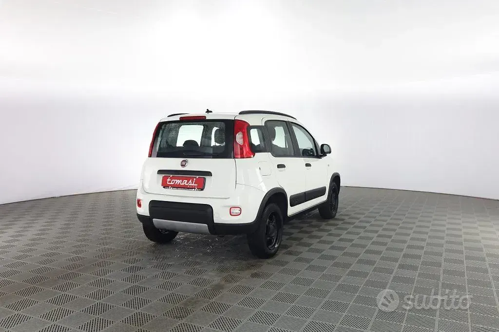 Usata Fiat Panda 4x4 Wild 86 CV (63 kW) 2021 Bianco Utilitaria