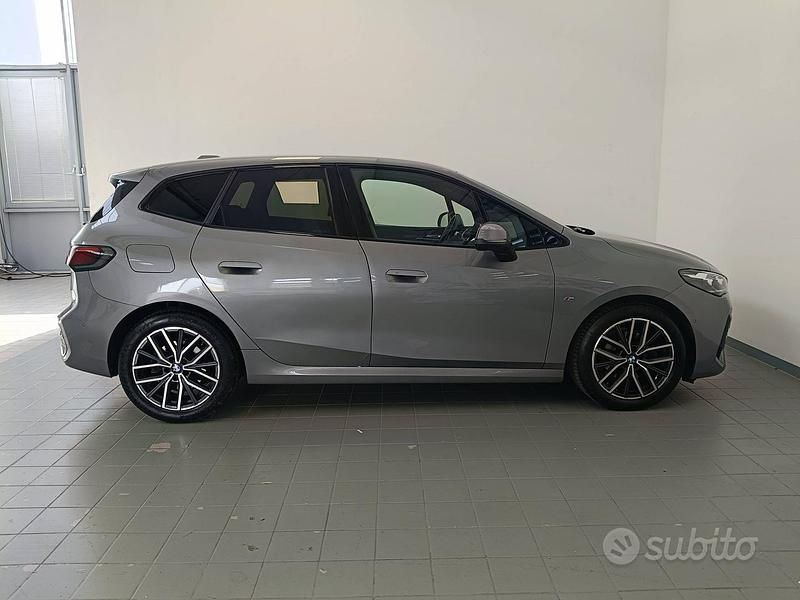 Usata BMW 218 Performance 2023 Grigio Station wagon