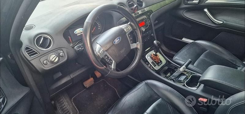 Usata Ford S-MAX 163 CV (119 kW) 2010 Nero Monovolume