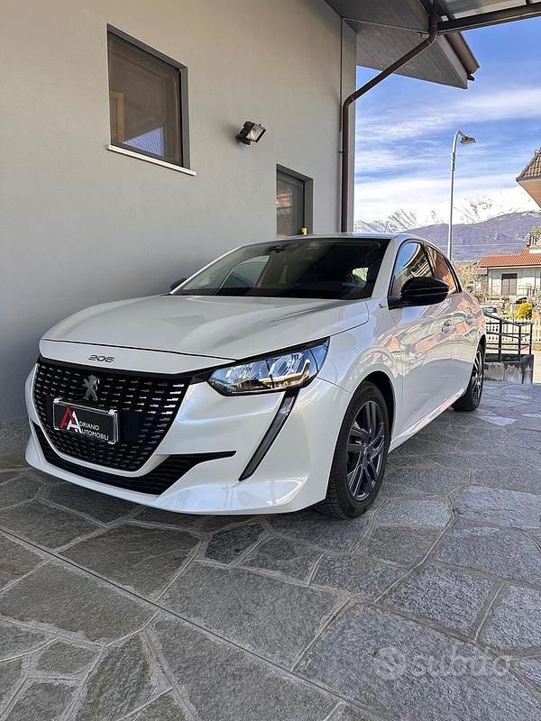 Usata Peugeot 208 Allure 75 CV (55 kW) 2022 Bianco Utilitaria