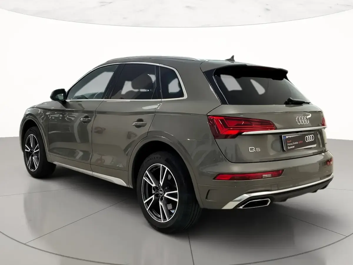 Usata Audi Q5 S-Line 2025 Grigio chronos metallizzato SUV